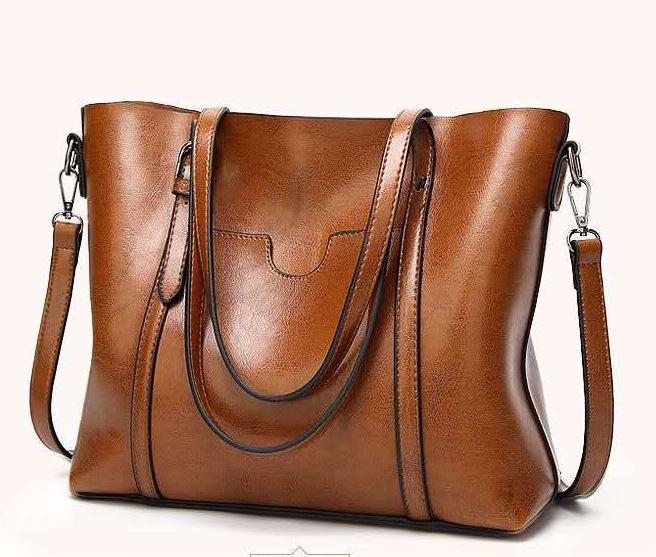 Elegant Leather Tote – Classic Carryall for the Modern Woman
