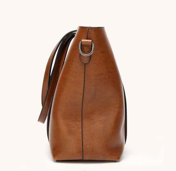 Elegant Leather Tote – Classic Carryall for the Modern Woman